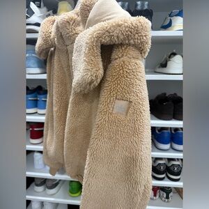 ALO Yoga Women's Tan Sherpa Puffer Jacket